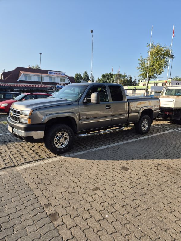Chevrolet  Silverado 