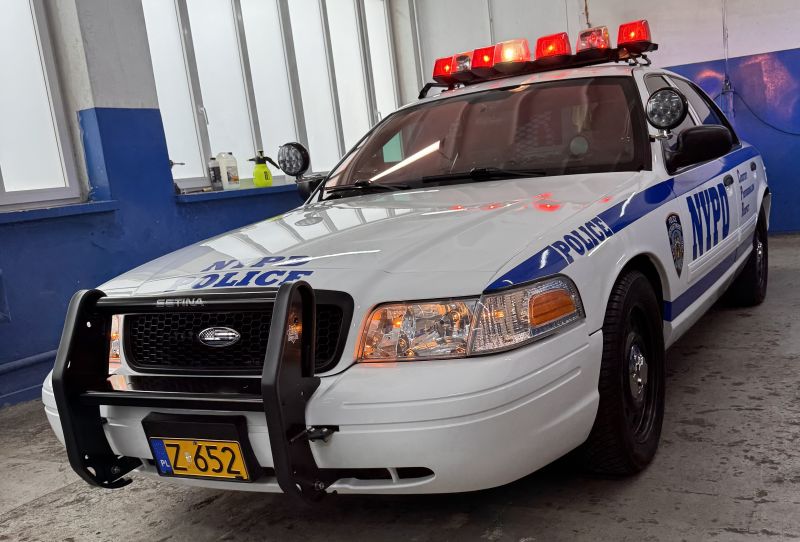 Ford Crown victoria