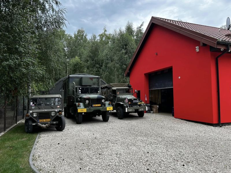 Kaiser-Jeep M35 REO M35