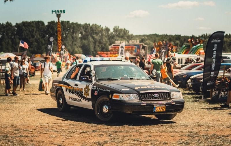 Ford Crown Victoria 