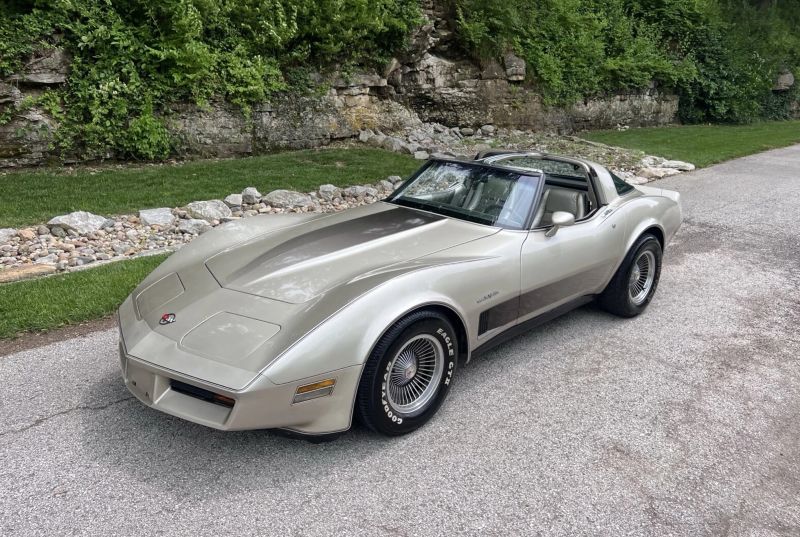 CHEVROLET CORVETTE