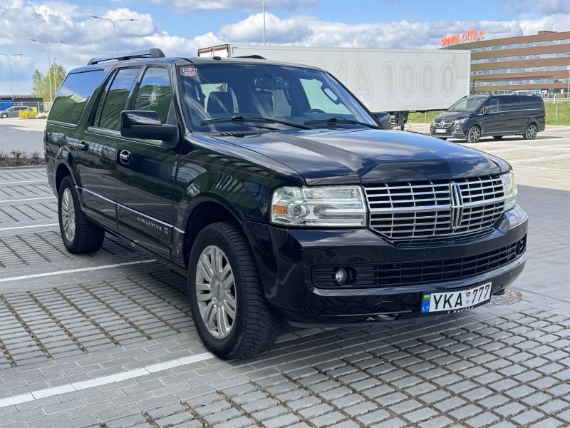 Lincoln Navigator 