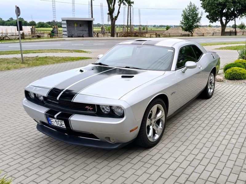 Dodge Challenger 