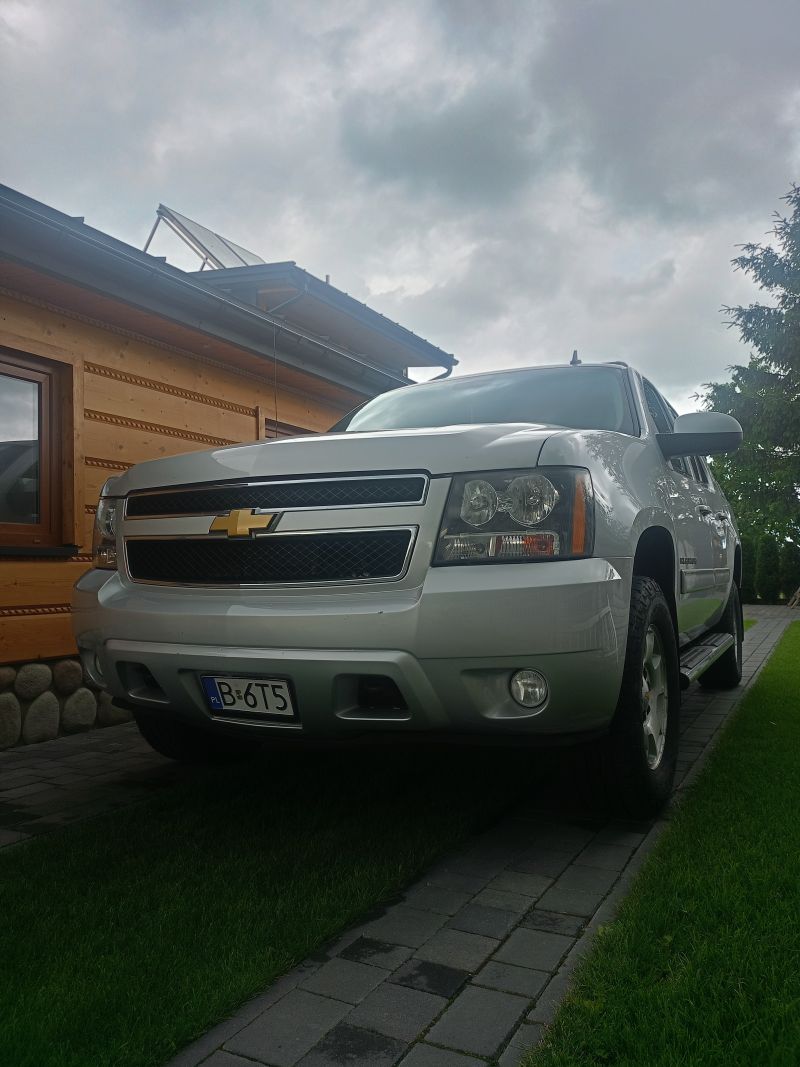 Chevrolet  Avalanche
