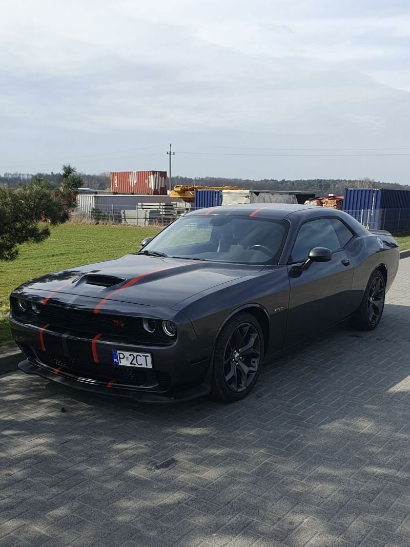 Dodge Challenger