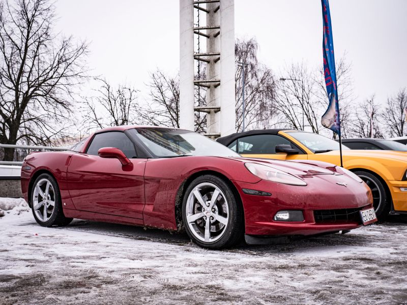 Chevrolet  Corvette 