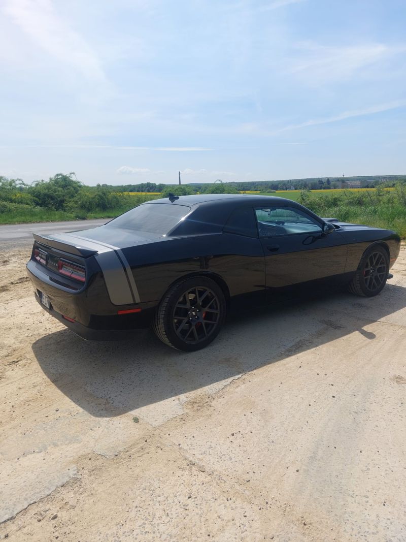 Dodge Challenger 