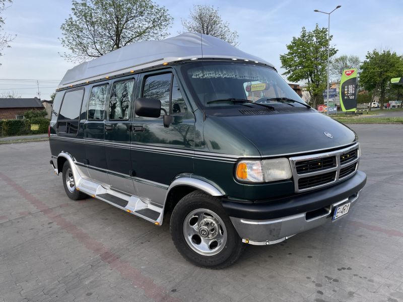 Dodge Ram Van B2500