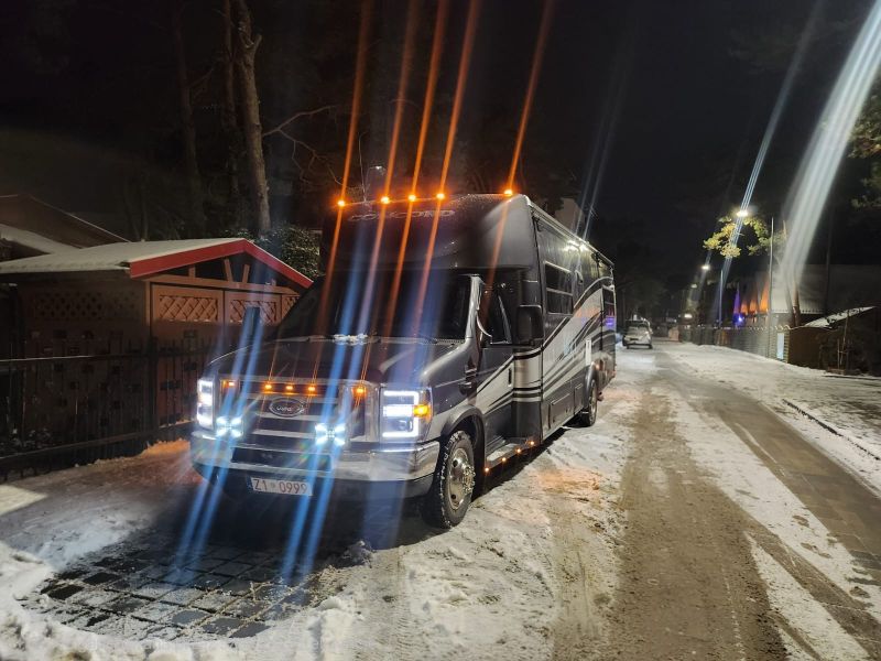Ford E-450 Super Duty