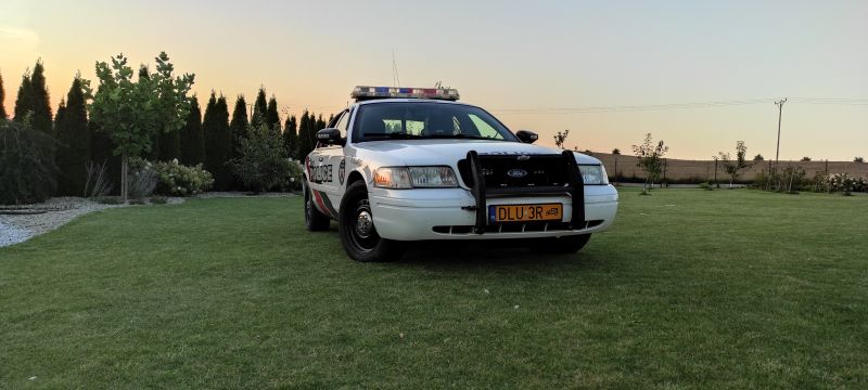 Ford  Crown Victoria 