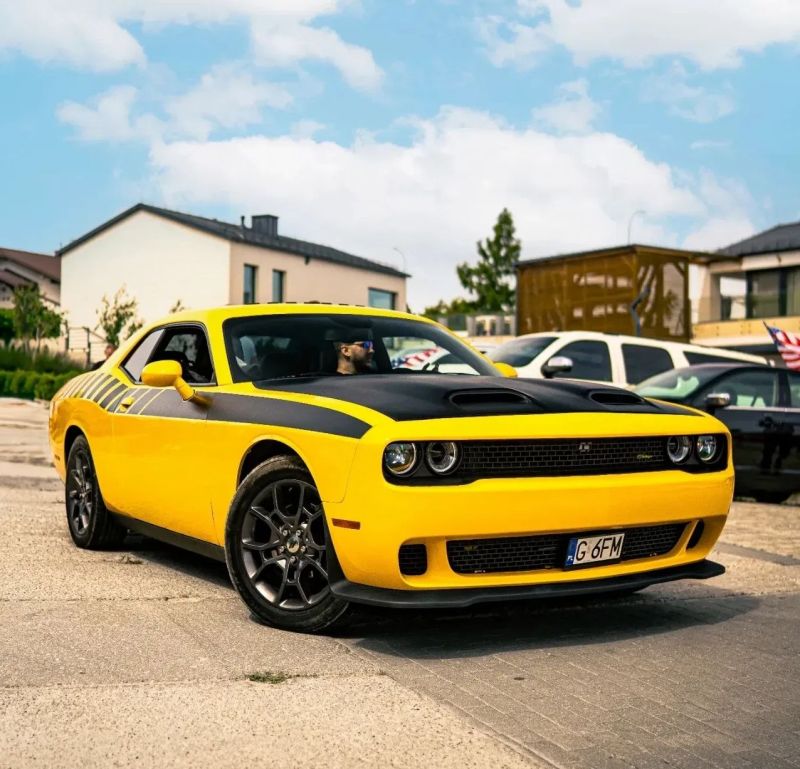 DODGE CHALLENGER