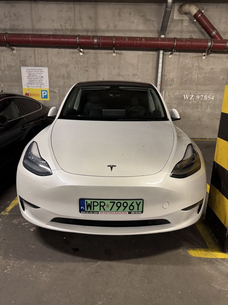 Tesla Y