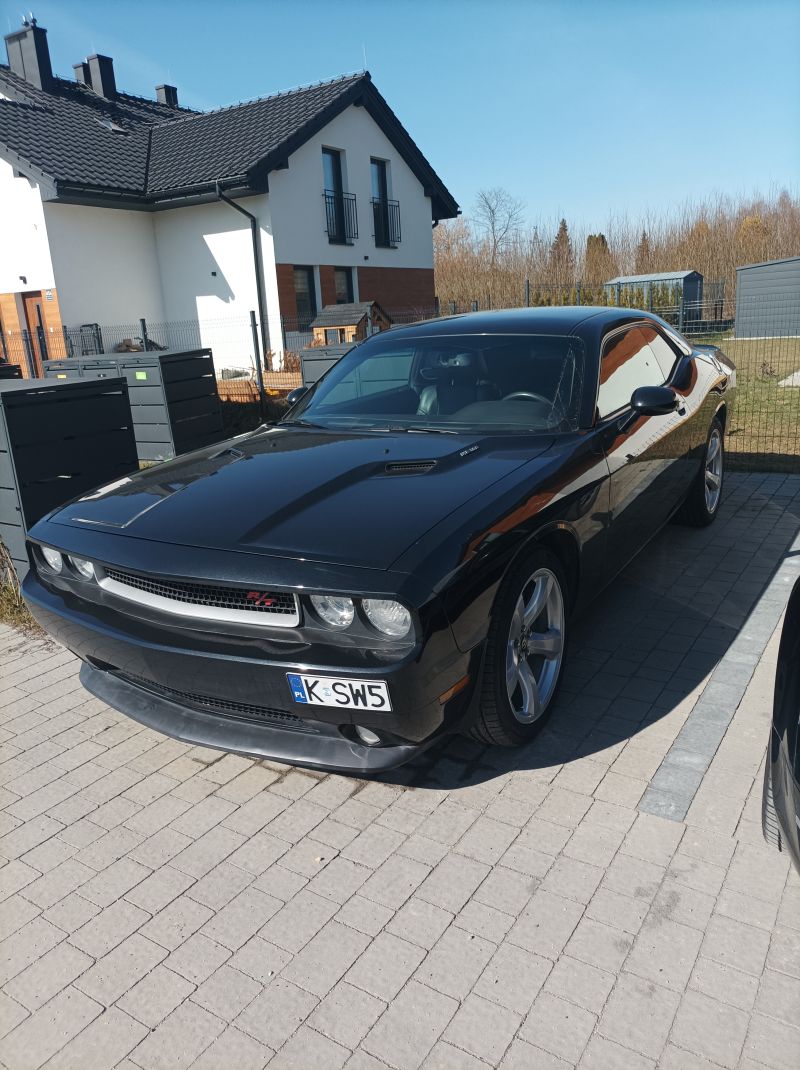 dodge challenger