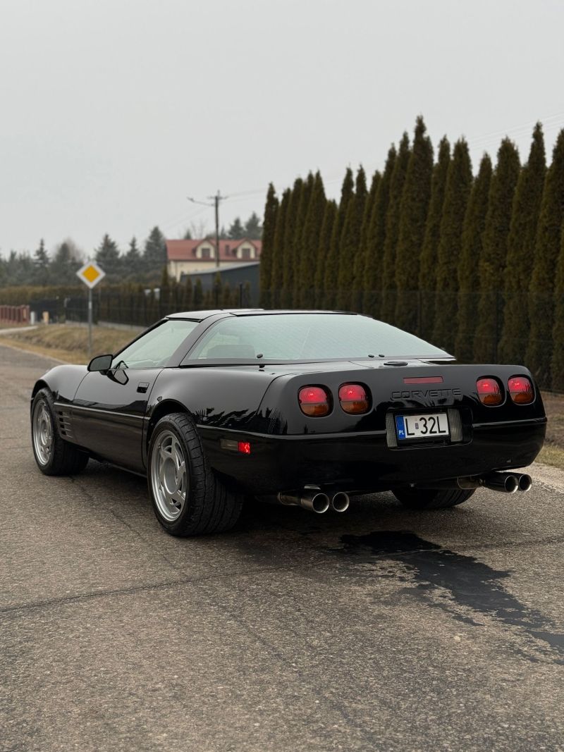 Chevrolet  Corvette