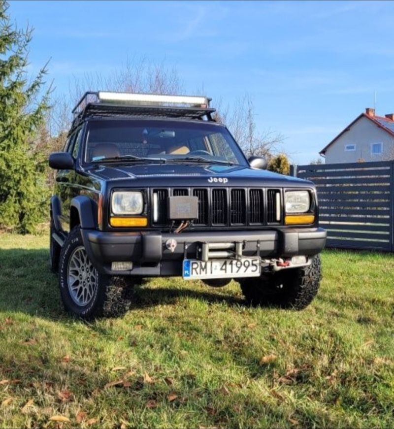 Jeep Cheeroke 