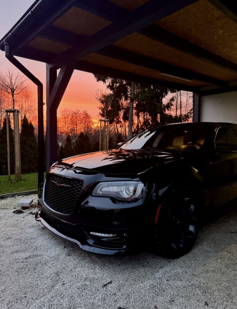 Chrysler 300S
