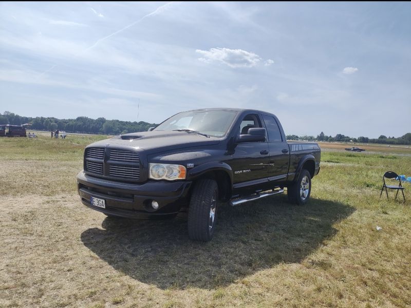 Dodge  RAM 