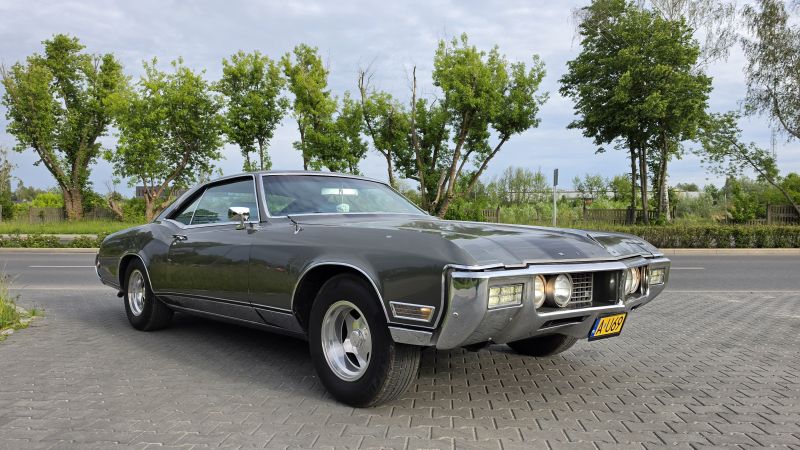 Buick  Riviera 