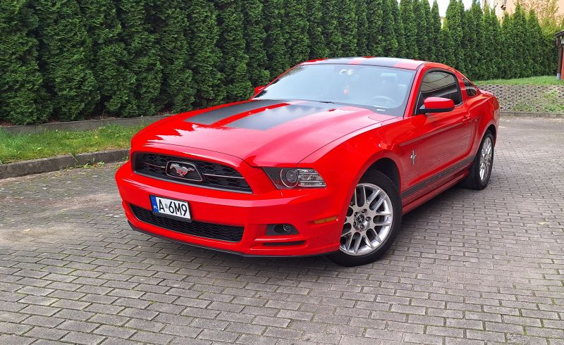 Ford  Mustang 