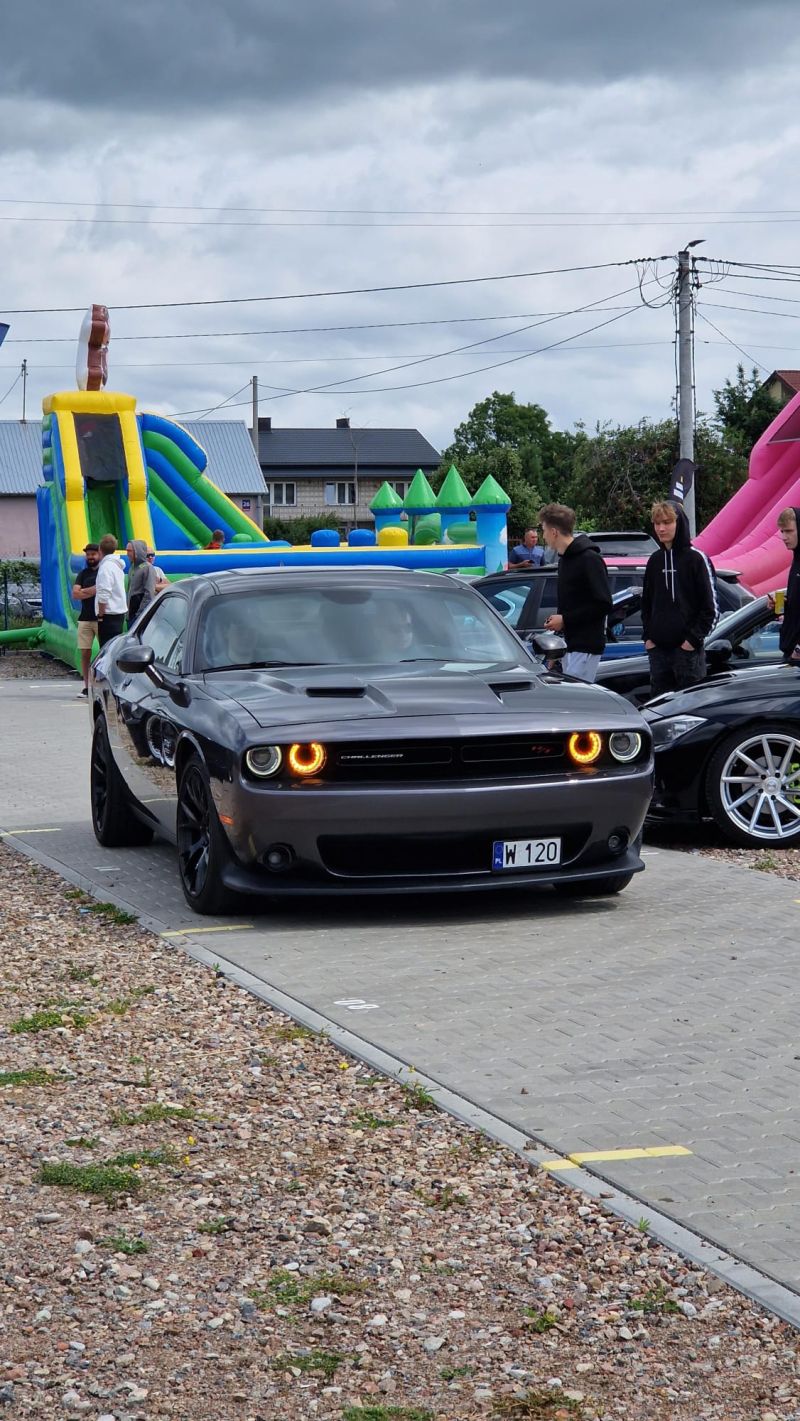 Dodge Challenger