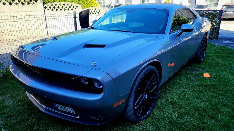 Dodge  Challenger 