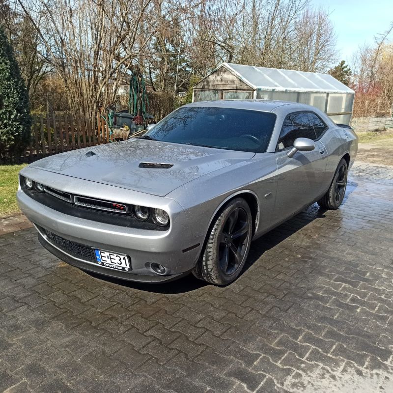Dodge Challenger 