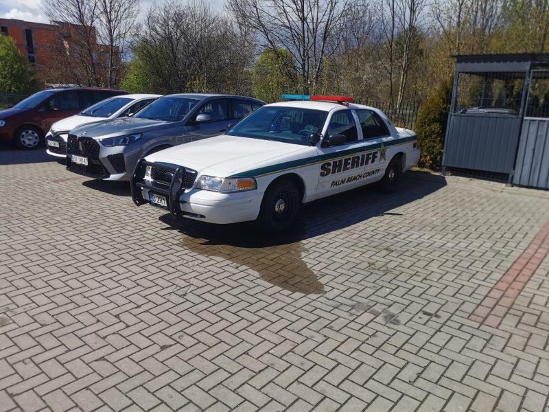 Ford Crown Victoria 