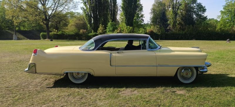 Cadillac  Series 62 2door 