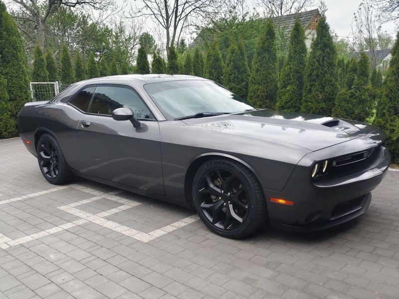 Dodge Challenger 