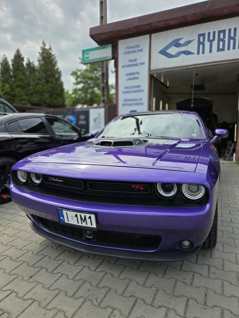 Dodge Challenger