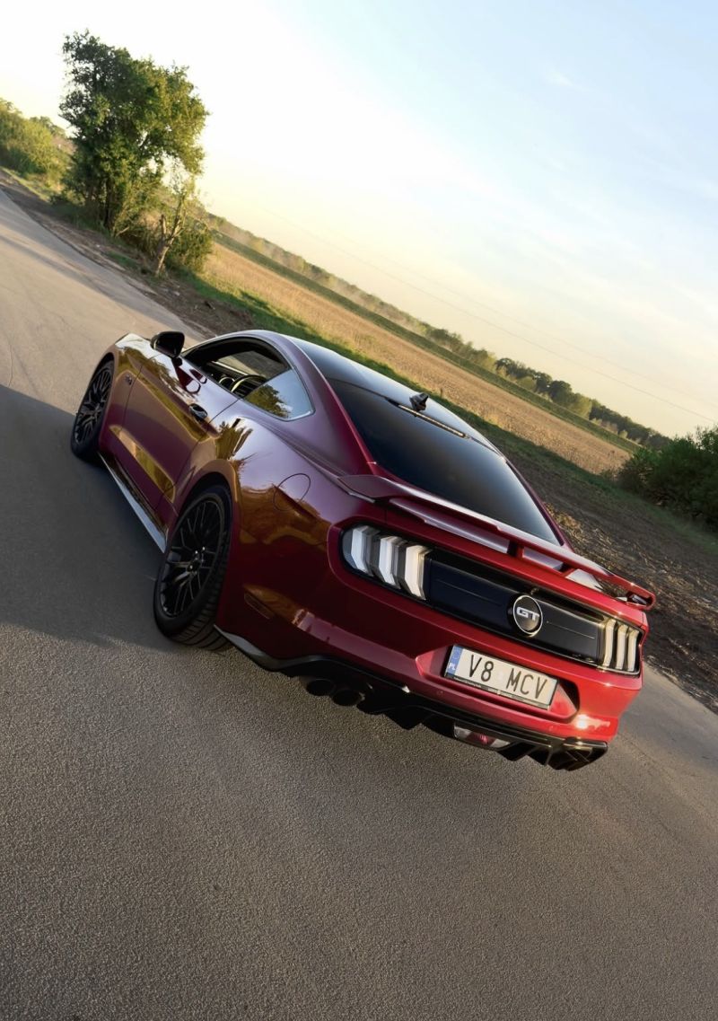 Ford  Mustang 