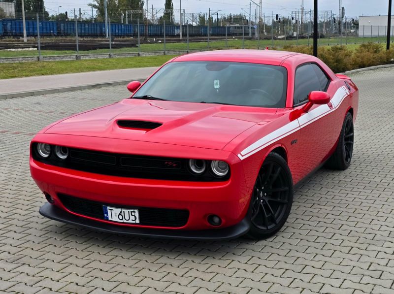 Dodge Challenger 