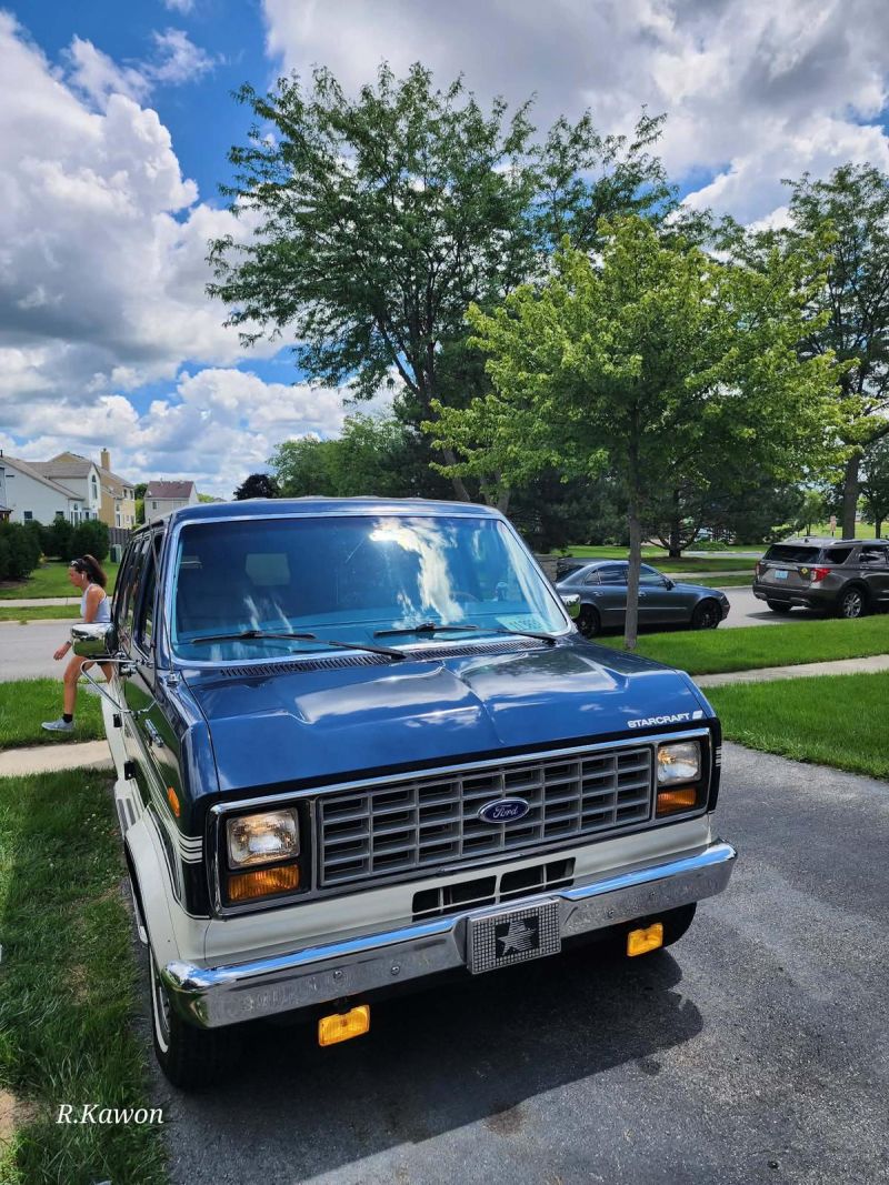FORD Econoline