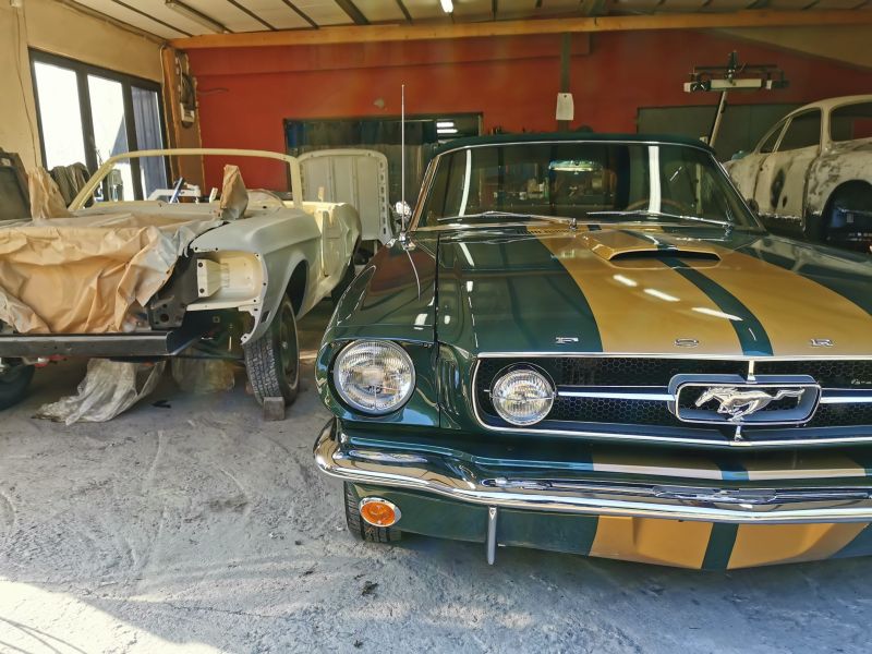 Ford Mustang convertible 