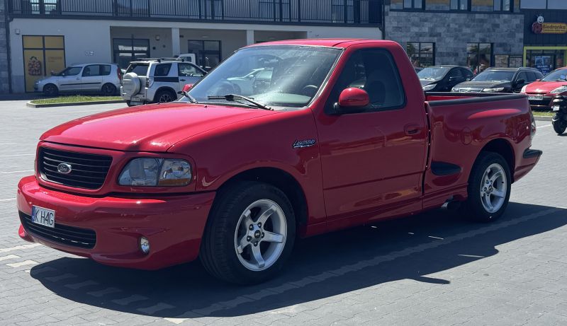 Ford F-150 SVT Lightning