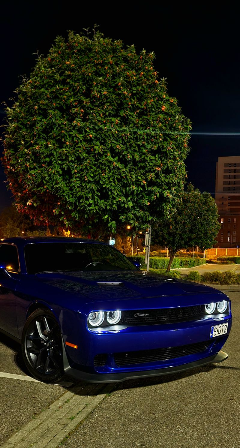 Dodge Challenger 