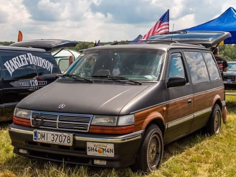 Dodge Caravan