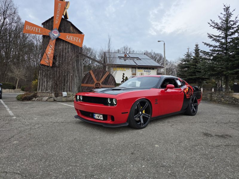 Dodge Challenger 