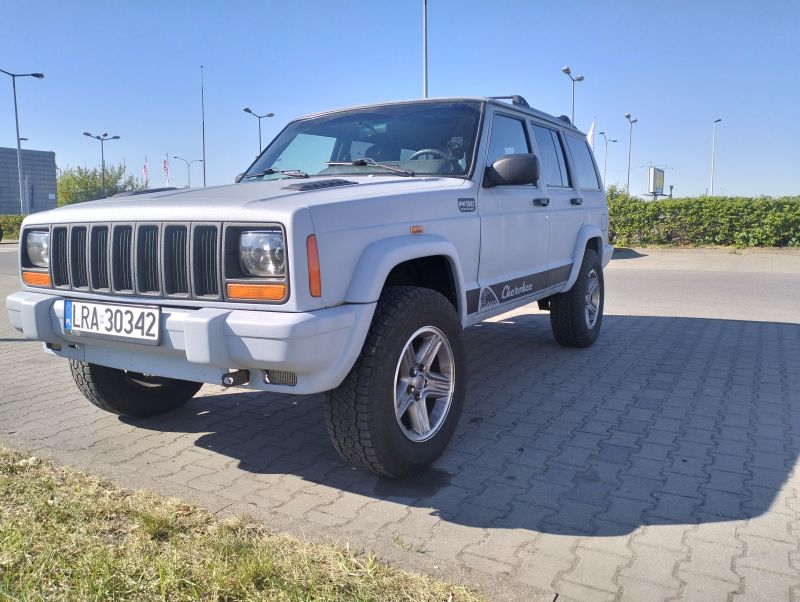 Jeep Cherokee