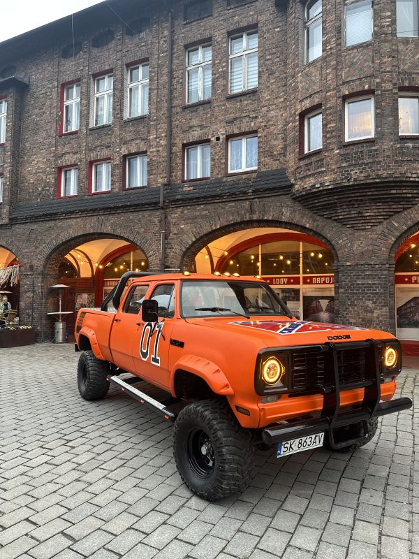 Dodge W200 power wagon