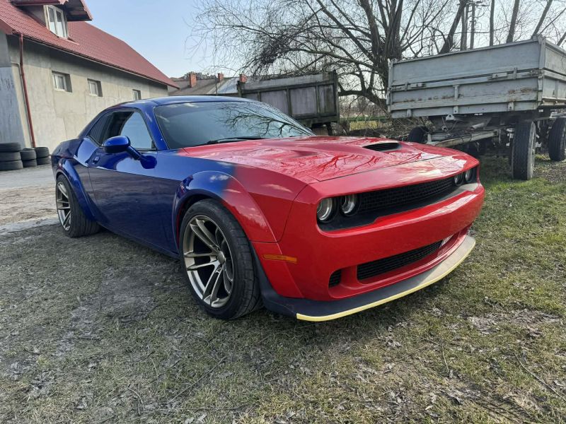 Dodge Challenger