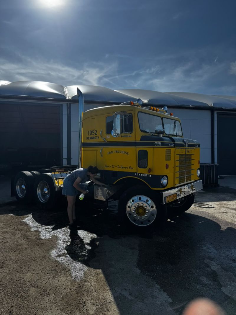 Kenworth BULLNOSE