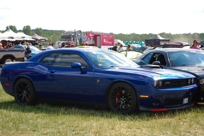 Dodge Challenger shaker