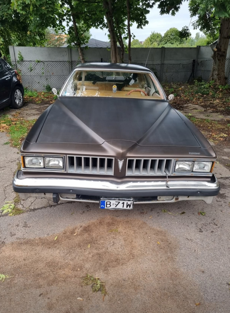 PONTIAC  LeMans 