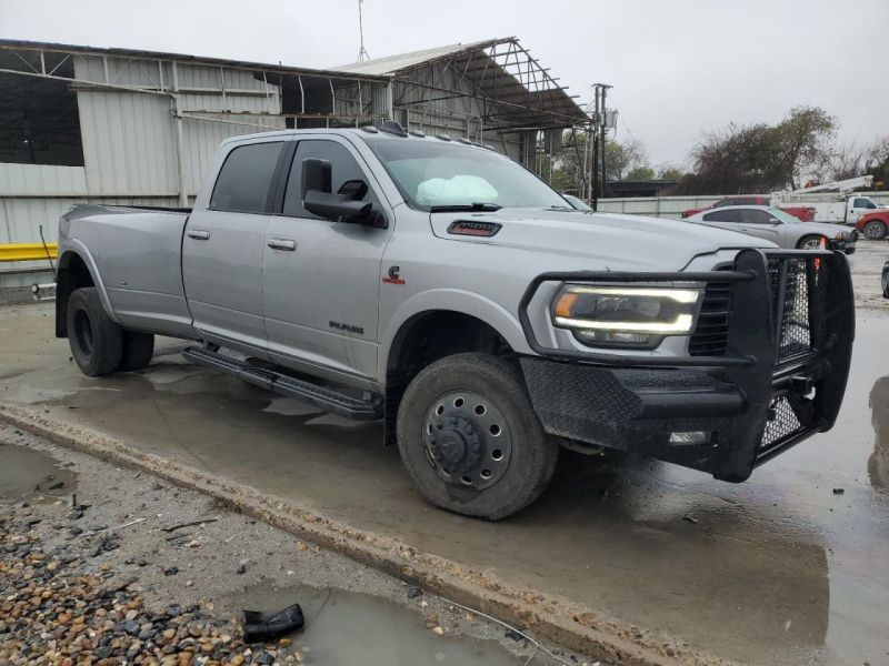 RAM 3500 Dually