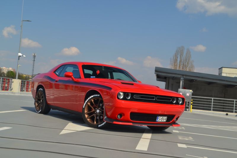 Dodge Challenger