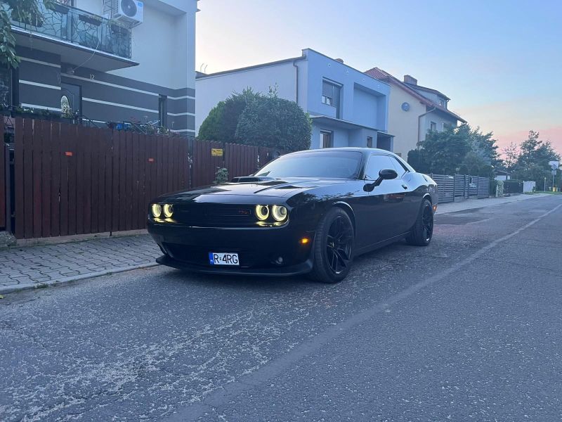 Dodge Challenger 