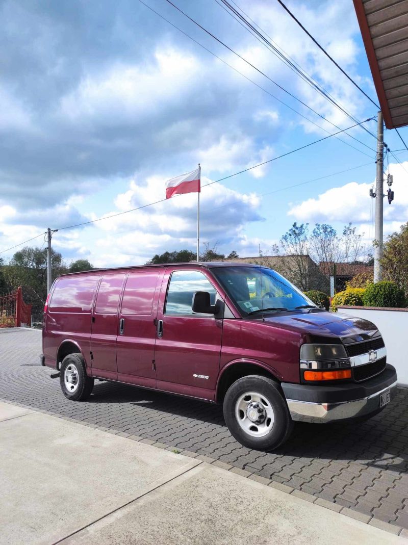 Chevrolet Express 2500