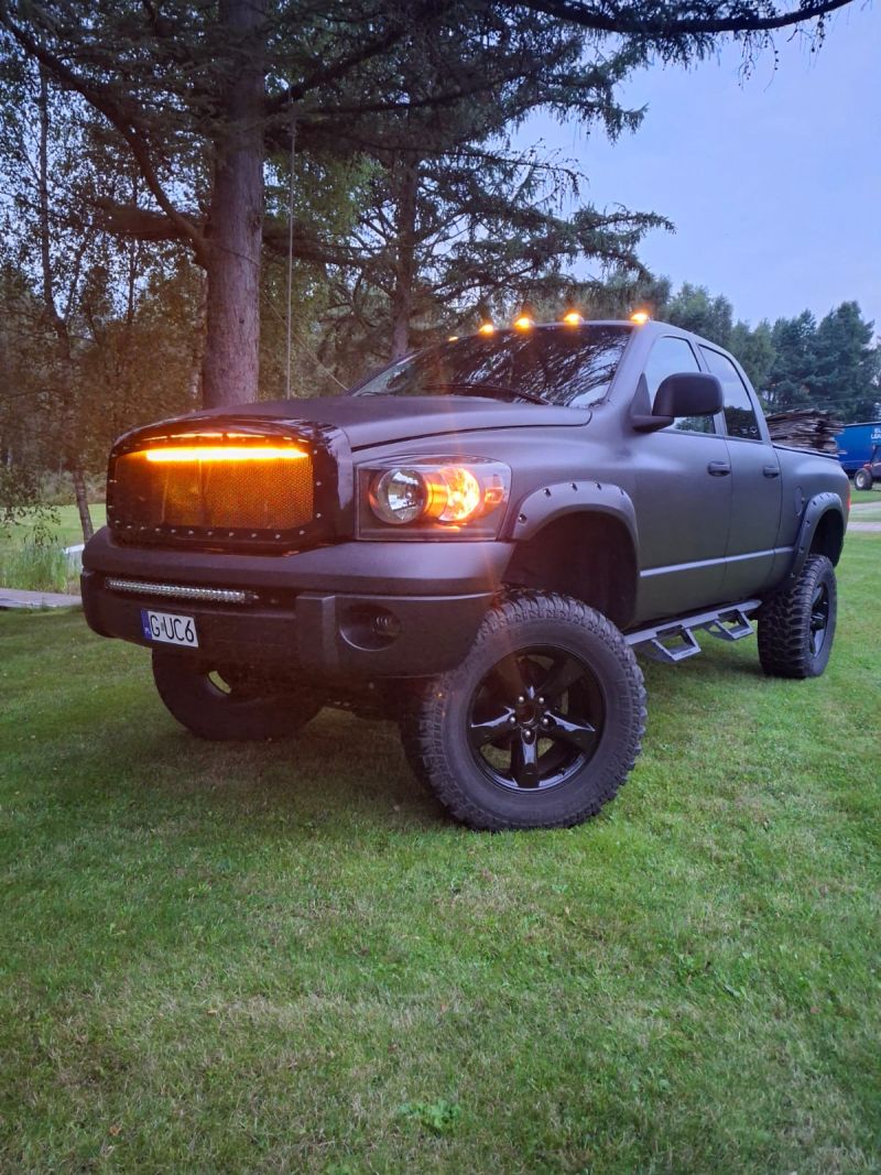 DODGE RAM