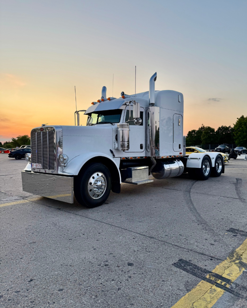 Peterbilt  388